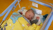 Filip Zdanowský se Denise a Josefovi narodil v benešovské nemocnici 16. července 2022 v 11.20 hodin, vážil 3360 gramů. Doma v Říčanech na něj čekal bratr Josífek (5).