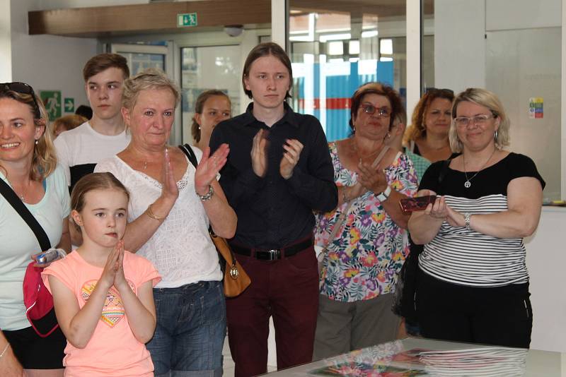 Výstava absolventských prací na základní umělecké škole Josefa Suka v Benešově.