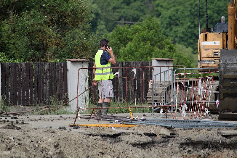 Pivovarský rybník v Louňovicích pod Blaníkem.