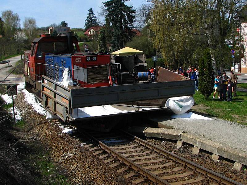 Nehoda na železničním přejezdu v Poříčí nad Sázavou