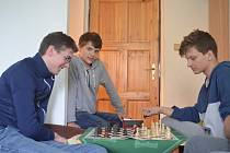 Ze šachového mistrovství Čech mládeže do 16 let v hotelu Kořínek v Příchovicích u Kořenova.