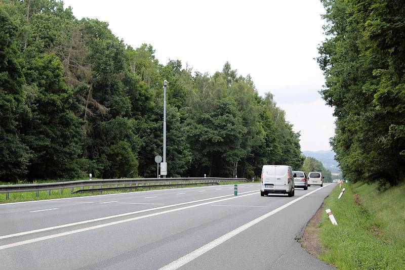 Úsek silnice I/3 od Poříčí nad Sázavou do Tužinky.