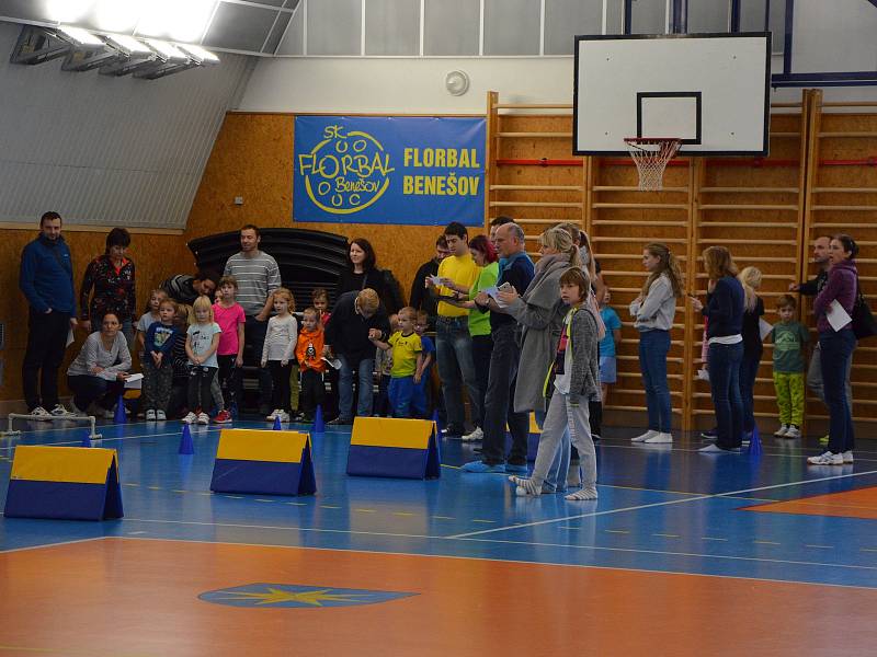 Mikulášské závody v dětské atletice uspořádalo Mateřské centrum Hvězdička v Benešově.