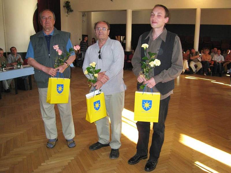 Vítěz František Vnouček (vlevo). Porota přisoudila druhé místo Ivanu Císařovi (uprostřed). Třetí místo obsadil  Martin Škvor (vpravo)