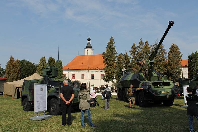 Den otevřených dveří na Komorním Hrádku u Chocerad se konal tradičně během Dnů evropského dědictví.