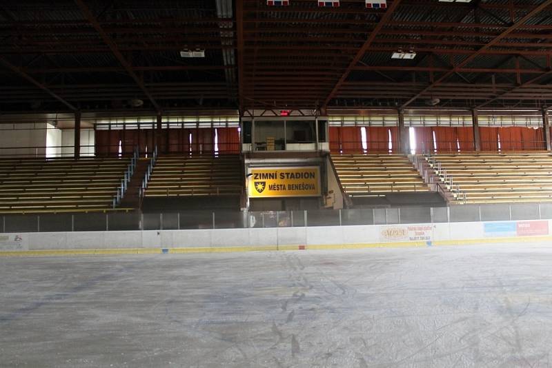 Benešovský zimní stadion se mění.