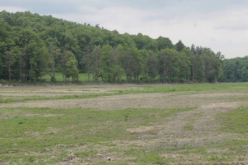 Revitalizace Konopišťského rybníka se chýlí ke konci.