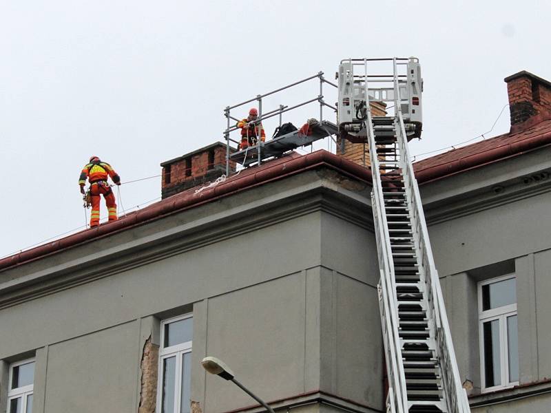 V Táborských kasárnách v Benešově začíná v sobotu 13. září ve 13. hodin Den prevence, při němž se v akčních ukázkách představí složky Integrovaného záchranného systému i policejní zásahová jednotka a jízdní oddíl. 