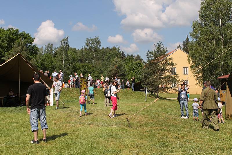 Vojenské technické muzeum se opět po roce velkolepě otevřelo veřejnosti. Dvacátou druhou sezonu zahájil průlet letounů i ukázka bitvy u Zborova.