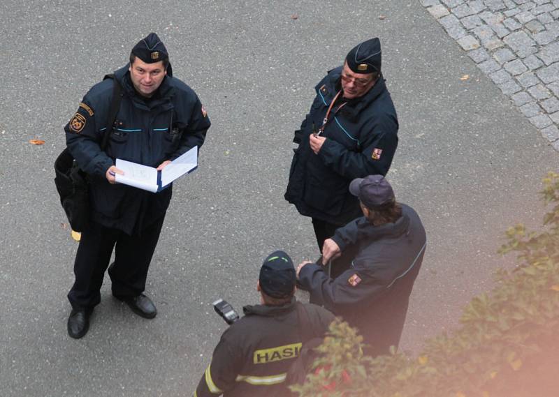 Hasičské taktické cvičení na hradu Český Šternberk.