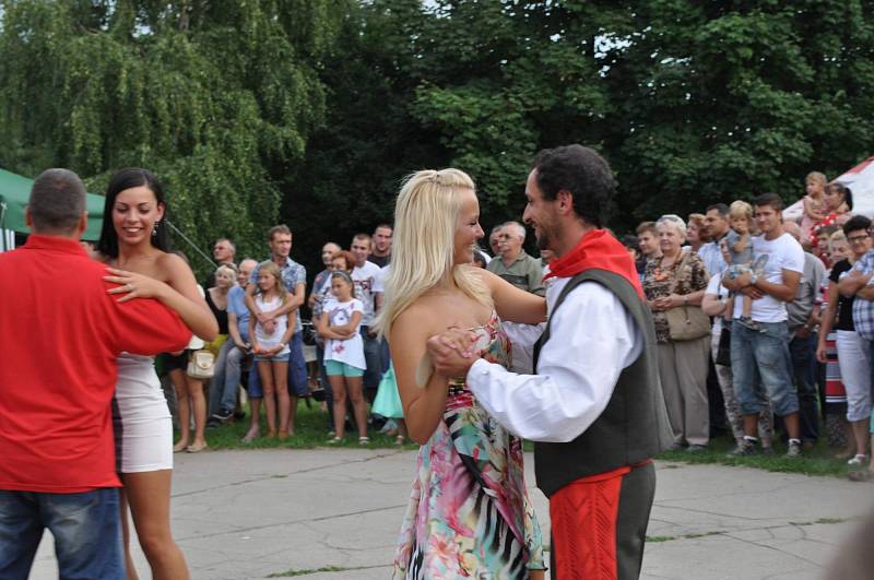 Hasičky Markéta Járková a Martina Papíková v Polsku reprezentovaly Benešovsko při soutěži o titul evropské Miss.