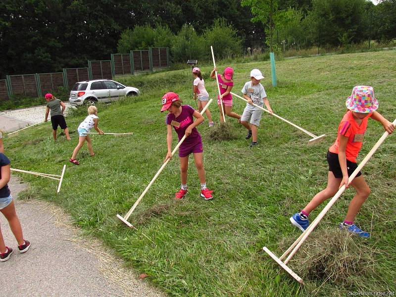 Malí táborníci si s ochránci přírody užili různorodý program.