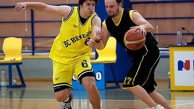 Mělnický deník | Basket finále KP Benešov - Kralupy | fotogalerie