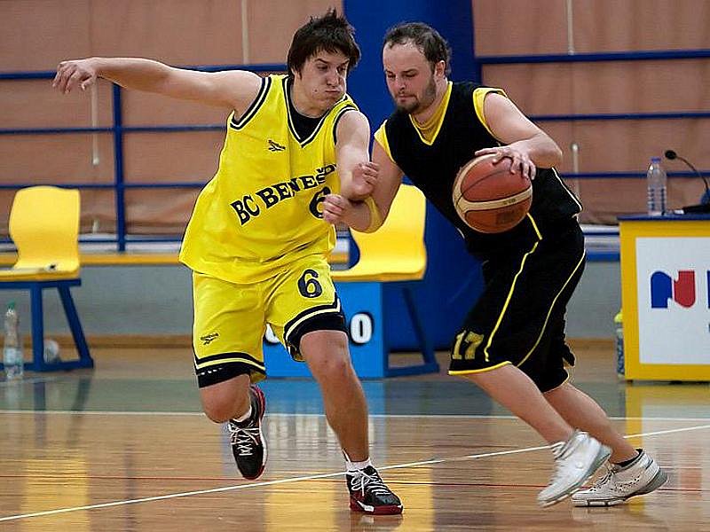 Benešovský deník | Basket finále KP Benešov - Kralupy | fotogalerie