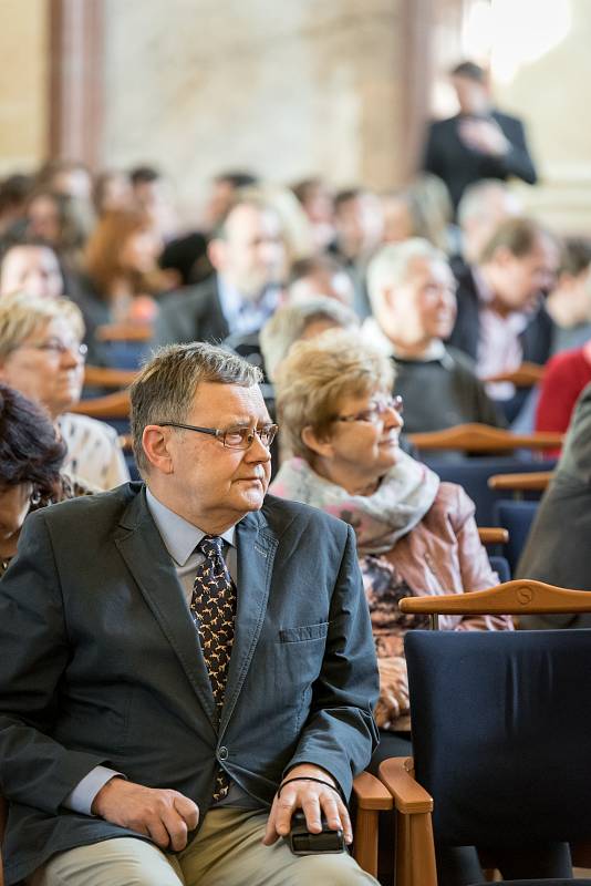 V senátu připomínali výročí vystěhování Neveklovska.