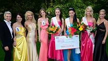 Z šatny a zákulisí volby Miss hasička Středočeského kraje 2013 na Konopišti.