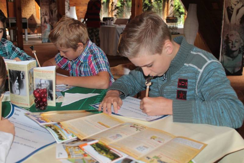 Předávání cen žákům z benešovských ZŠ, kteří dosáhli výrazných úspěchů v letošním školním roce. 