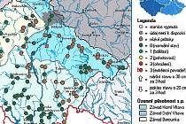 Hnědá kolečka na mapě znamenají velmi nízké průtoky.