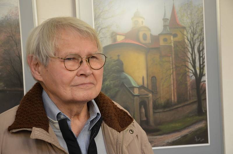 Pastely Miloslava Radoměřského jsou k vidění ve slánské knihovně.