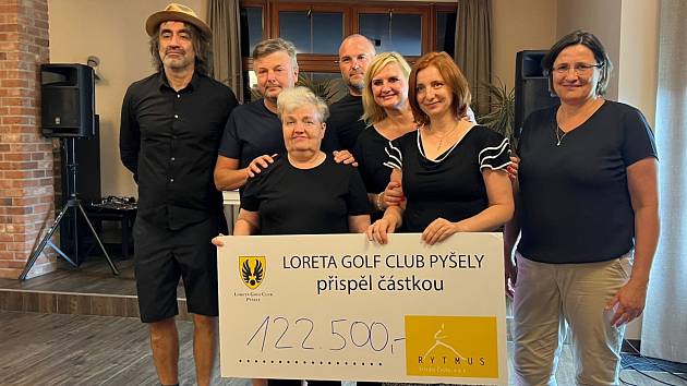 Výtěžek z benefičního golfového turnaje pro členky a členy Loreta Golf Clubu Pyšely.