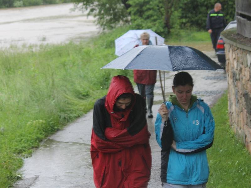 V Nespekách kulminovala Sázava v pondělí ráno mezi 4.a 5. hodinou.