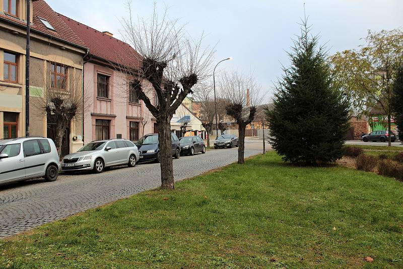 Silnice v této části Husova náměstí v Benešově bude zaslepena a stane se součástí náměstí.