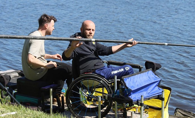 Mistrovství ČR handicapovaných rybářů v plavané se konalo na Labi v Mělníku.