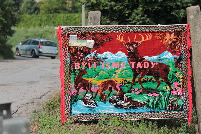 Sympozium umělců z Česka a Německa mělo vyvrcholení při open air výstavě v Poříčí nad Sázavou. 