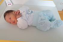 Matěj Valer se narodil 22. března v porodnici Slaný. Po porodu vážil 2940 g a měřil 48 cm. Se šťastnými rodiči Martinem a Hanou Valerovými bude bydlet v Uhách.