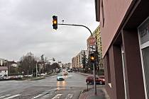 Benešovská křižovatka ulic Nová Pražská – Čechova – Antuškova je dosud jedinou v okrese Benešov, kde je provoz řízený semafory.