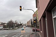 Benešovská křižovatka ulic Nová Pražská – Čechova – Antuškova je dosud jedinou v okrese Benešov, kde je provoz řízený semafory.