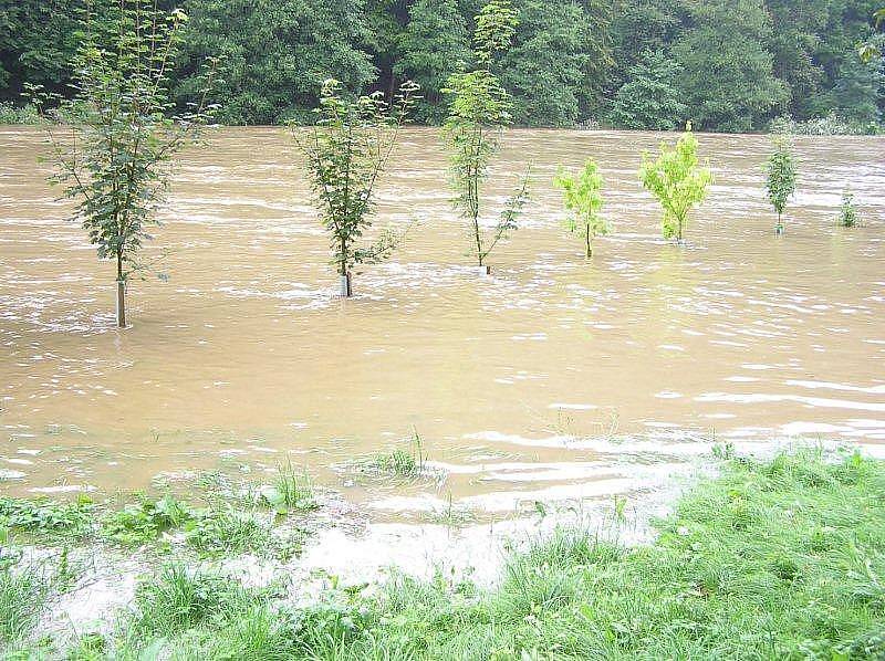 Povodně ve Lštění, Čerčanech, Čtyřkolech, Nespekách, Poříčí nad Sázavou a Zlenicích.