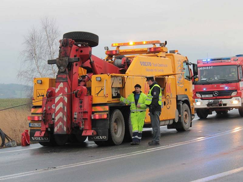 Další tragická nehoda v šikaně silnice I/3 u Tomic. Kamiony se srazily čelně.