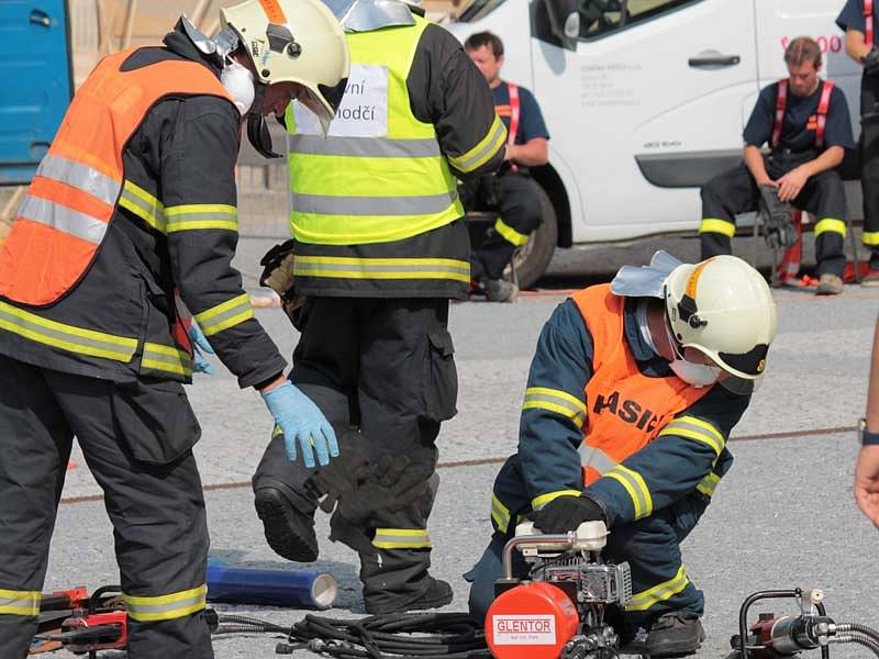 Fotostřípky ze závěru oslav 140. výročí SDH Votice.