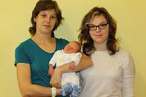 Adam se narodil Martě a Tomáši Voseckým 12. listopadu 2018 v 11.55 hodin. Po porodu vážil 2660 gramů a měřil 48 centimetrů. Doma v Otradovicích na něj čekají sourozenci Adélka, Tomík a Dominik.