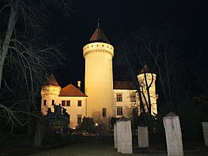 Státní zámek Konopiště ozáří reflektory jen při důležitých příležitostech.