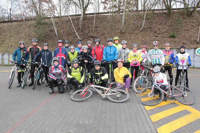 Novoroční vyjížďka benešovských cyklistů 2019.