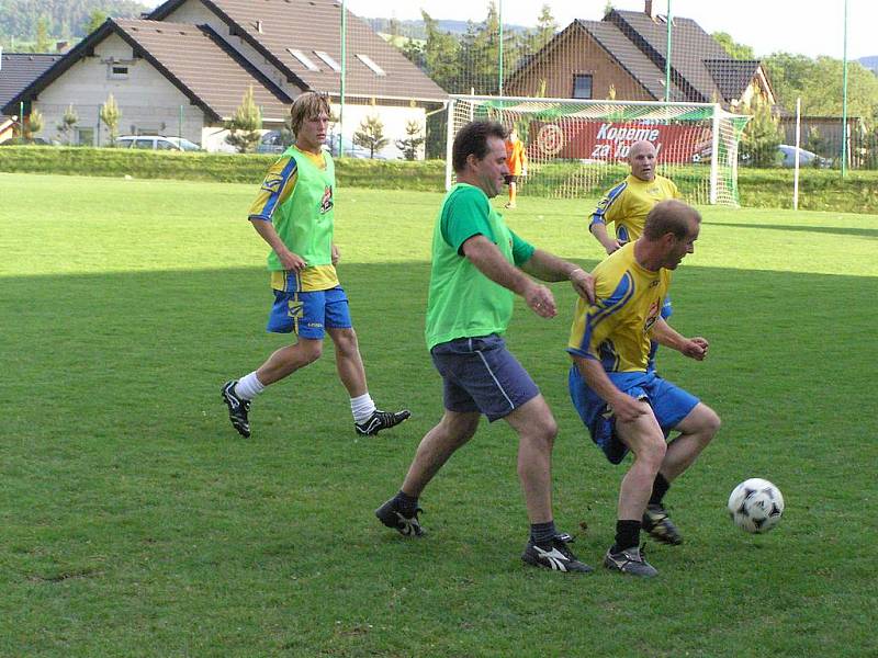 Michal Petrouš, trenér Slavie Praha, trénoval díky projektu Gambrinus Kopeme za fotbal, SK Olbramovice. 