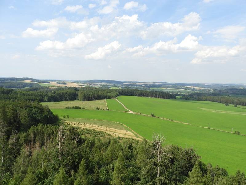 Pohled z rozhledny Špulka.