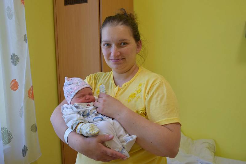 Zuzanka Brixí se rodičům Sabině a Josefovi narodila v benešovské nemocnici 10. května 2022 v 10.32 hodin. Vážila 3500 gramů a doma v Malovidech se na sestřičku těší dvouletý bráška Josef.