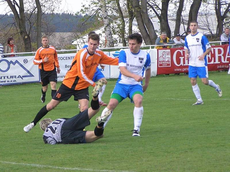 Z utkání ČFL  FC Graffin Vlašim - FK Kolín (1:1)