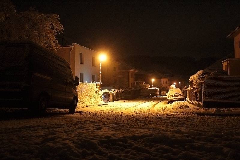 Zasněžený Týnec nad Sázavou ve čtvrtek 7. ledna 2021 ráno.