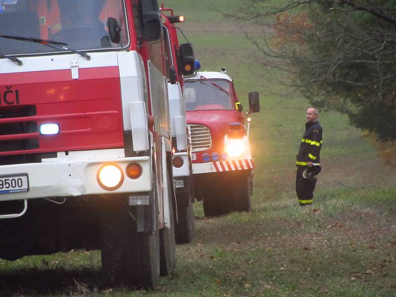 Požár lesa u Drahňovic.