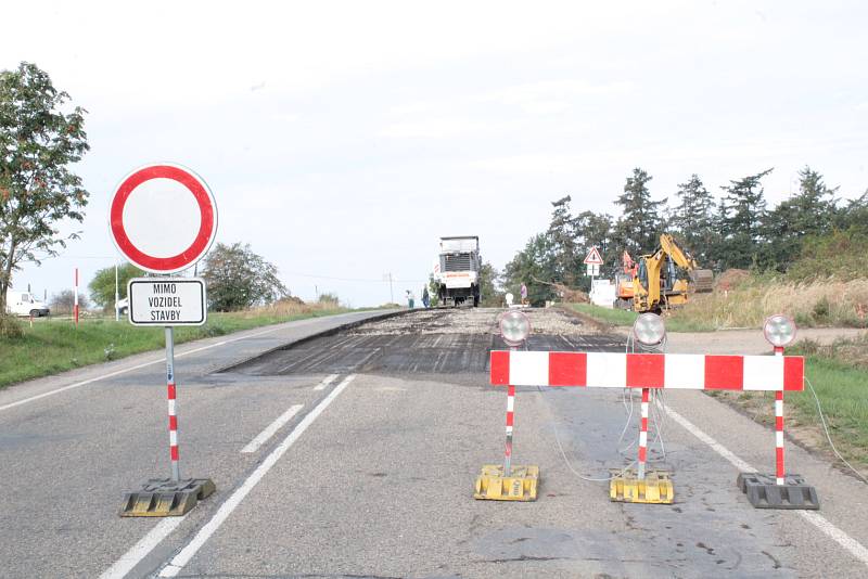 U Mariánovic vzniká nová kruhová křižovatka.