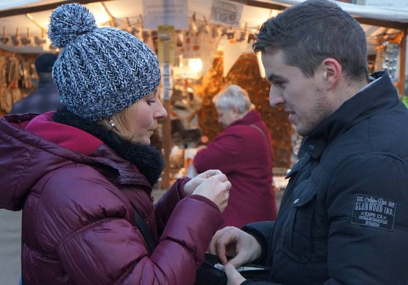 Ve Vlašimi vystoupil při adventním trhu Martin Maxa.