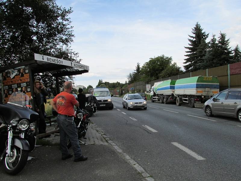 Nehoda maďarského motorkáře u Benešova.