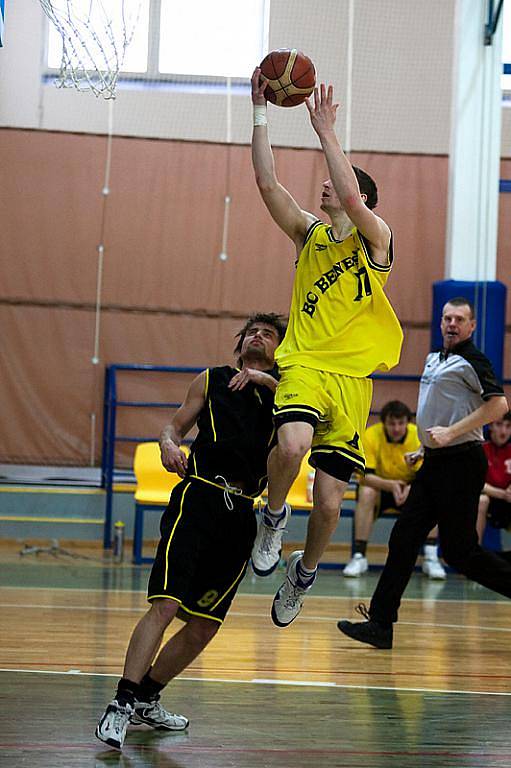 Finále krajského přeboru v basketbale Benešov B - Kralupy nad Vltavou.