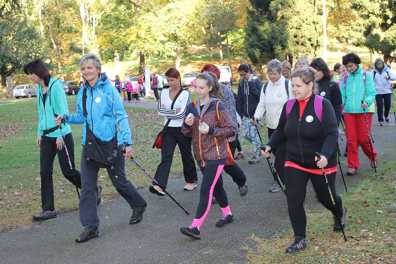 Z prvního ročníku charitativního Nordic Walking pochodu na Konopišti.