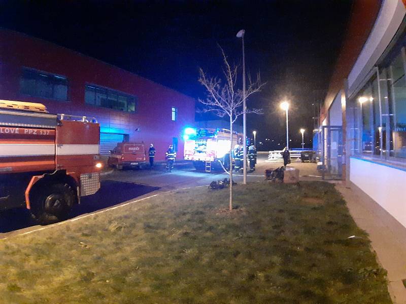 Požár v areálu výzkumného ústavu Biocev ve Vestci v okrese Praha-západ.