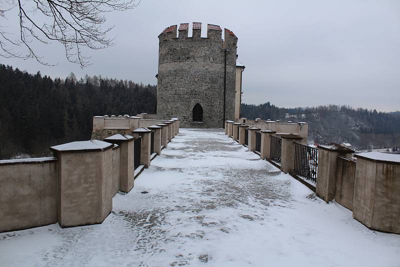 Předsezonní prohlídky hradu Český Šternberk